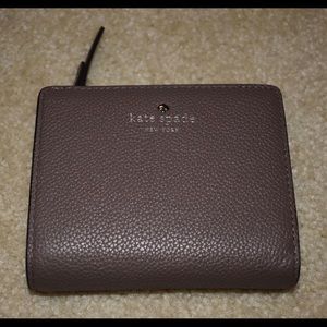 Kate Spade Sm Shawn Wallet Larchmont Ave Lt Walnut